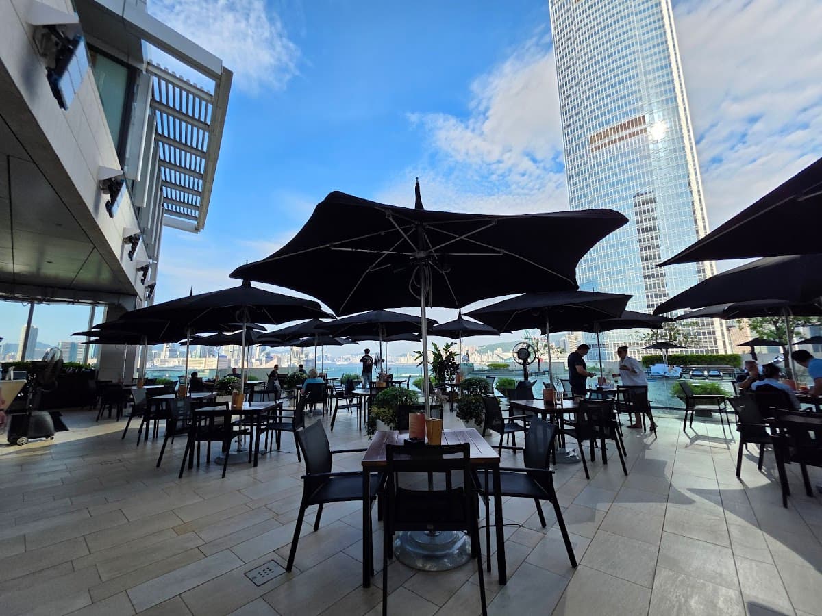 Pool Terrace — rooftop restaurant in 香港