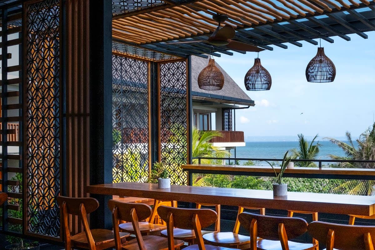 The Moon Rooftop Light Bar