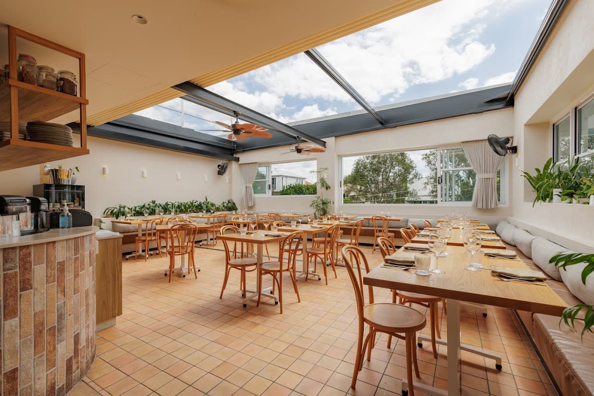 Melrose Restaurant & Rooftop Bar