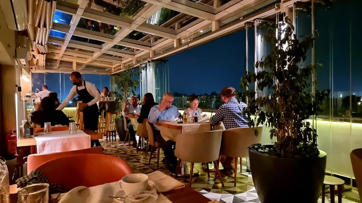 Estro - an Italian Rooftop