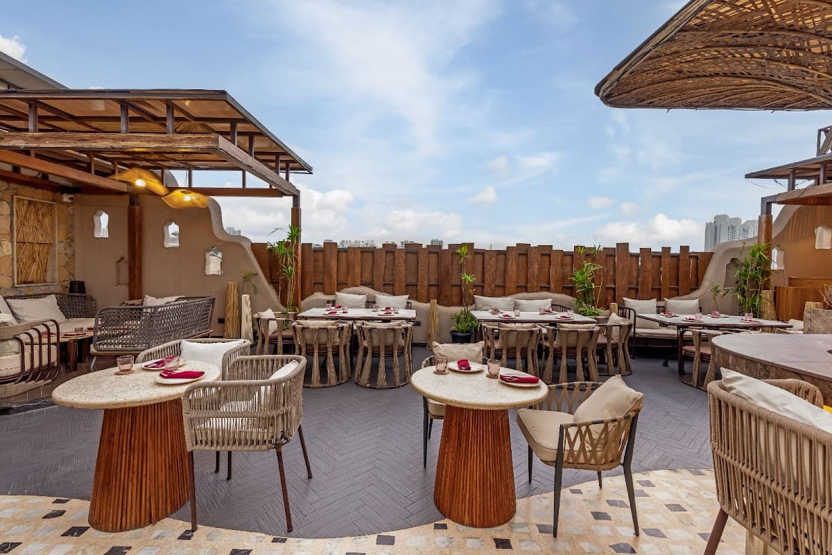 Tahia Rooftop Restaurant & Cocktail Bar Noida | Sundowner Cafe