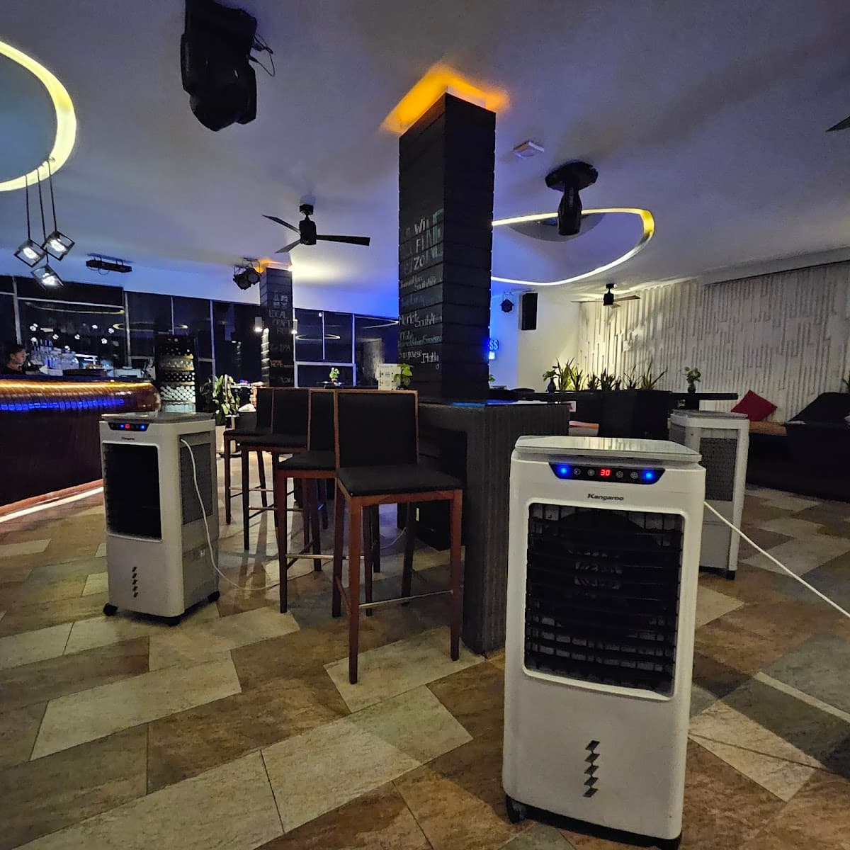 Vertical Sky Bar