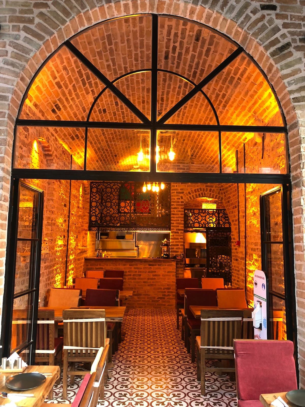SÜLEYMAN 1981 | TURKISH RESTAURANT | TERRACE WITH SEA VIEW
