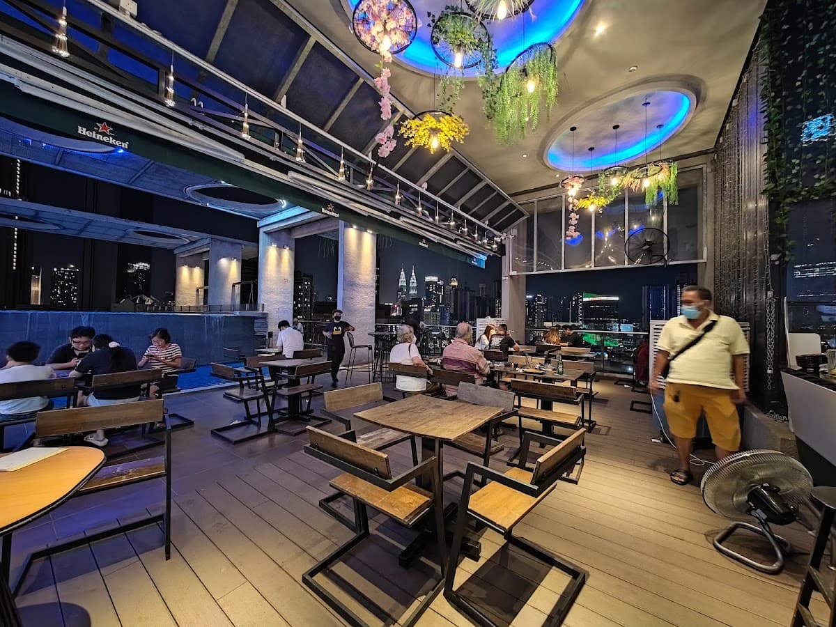 D'Roof Cafe @ Rooftop D'Majestic Place