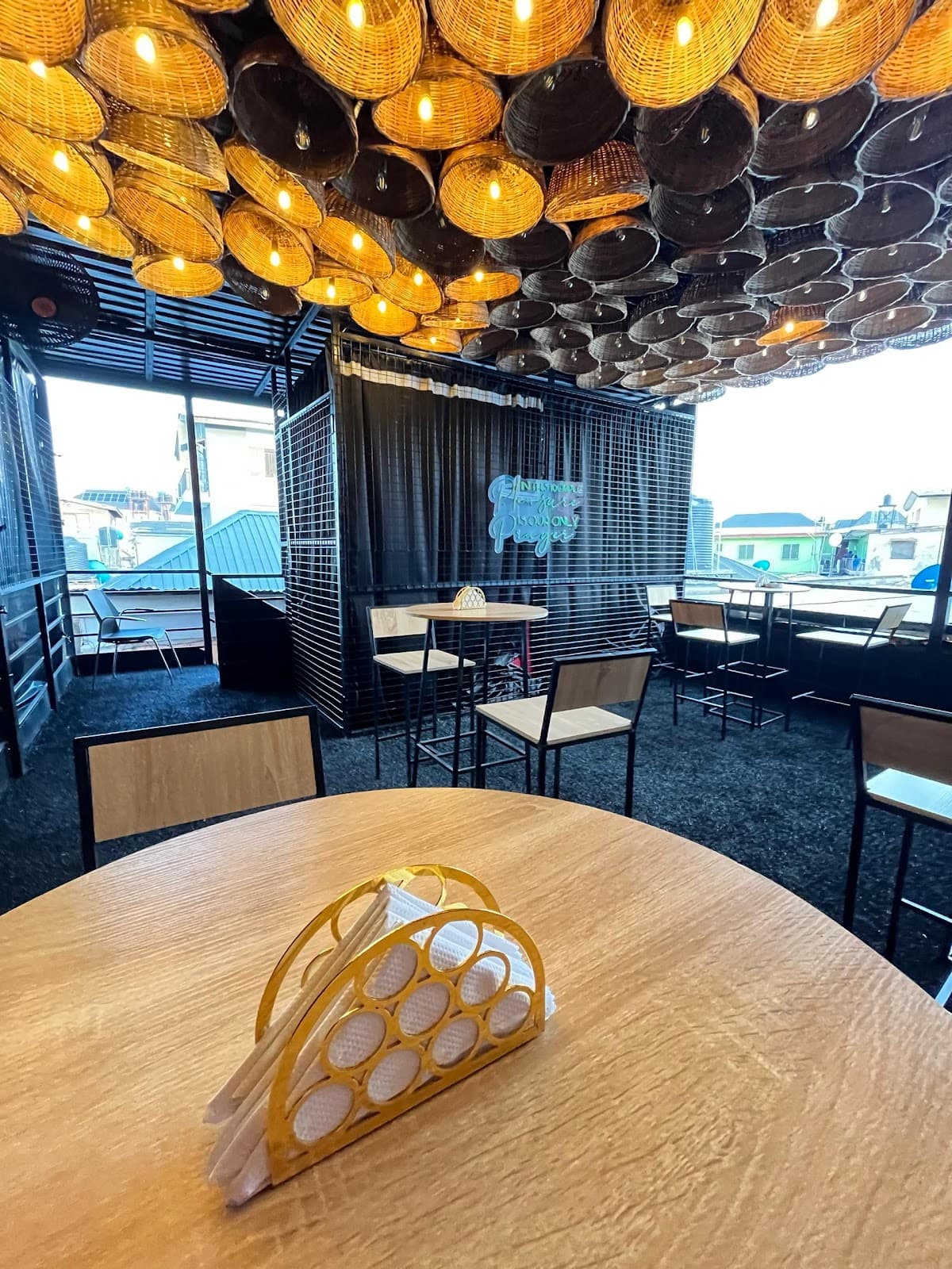 10emple Rooftop Lounge