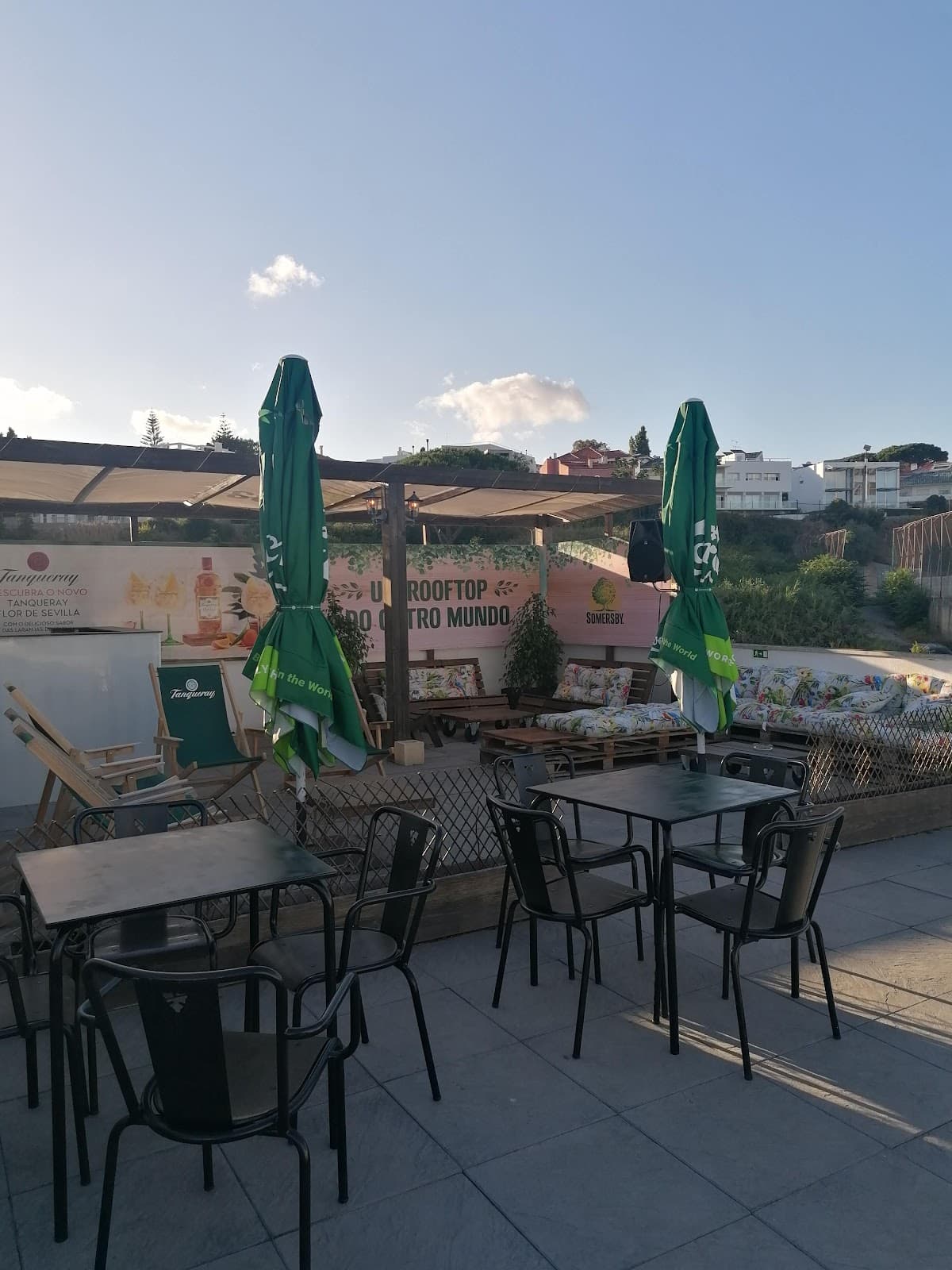 The View Rooftop By Frize