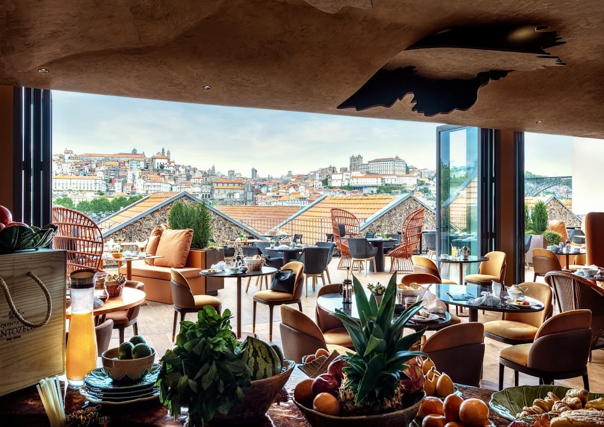 RENATA - Restaurant & Terrace