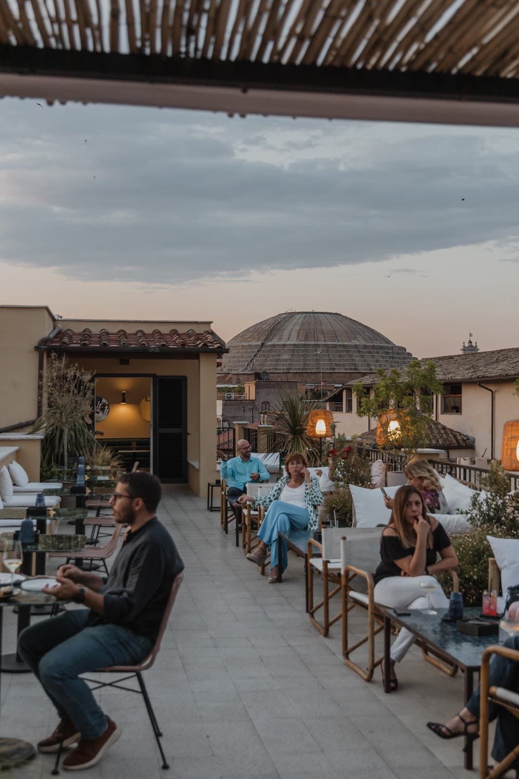 The Vista Rooftop Club