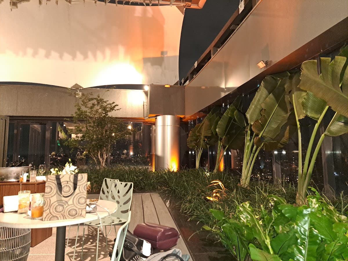 TRIO Sky Lounge