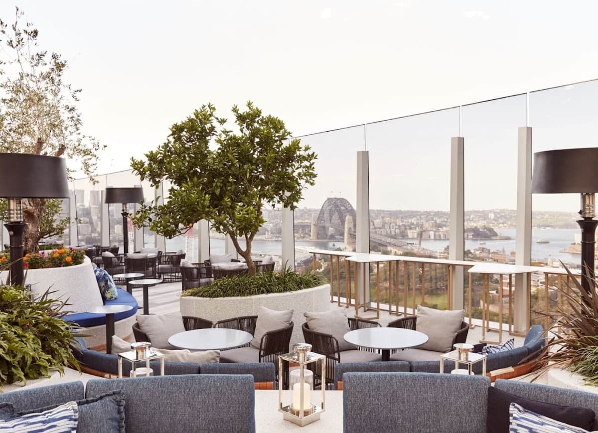 CIRQ Rooftop Bar & Lounge